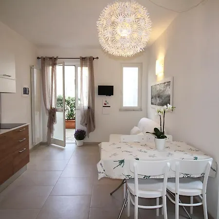 Pochi Passi Dal Mare Apartment San Bartolomeo Al Mare Exterior photo